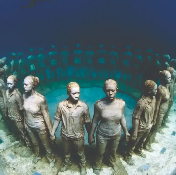 ISLA MUJERES EN CATAMARAN CLASICO $55 USD.webp